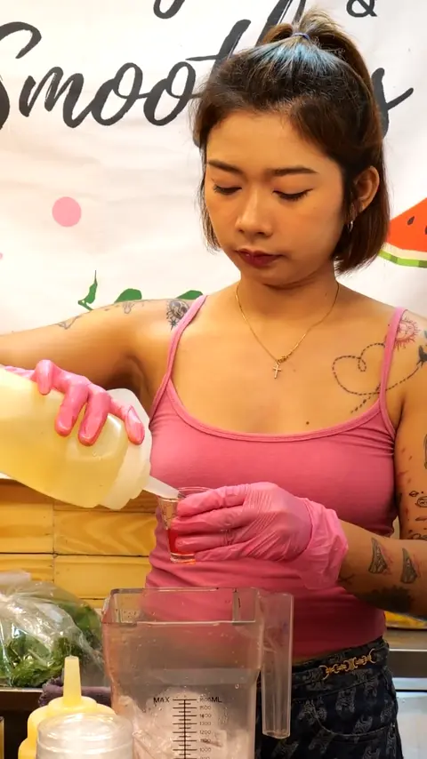 Cool Sister's Amazing Pink Mango Juice - Thai Street Food