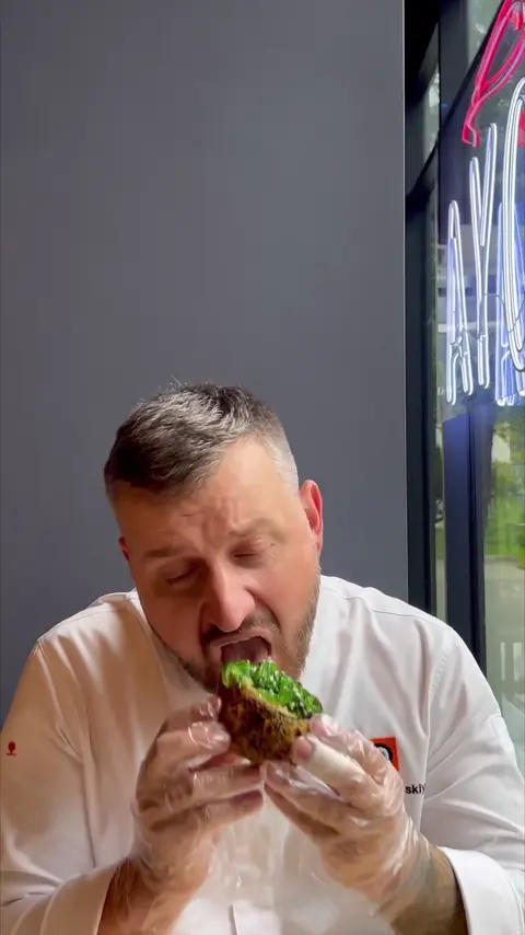 A sushi burger from a restaurant SOYA Warsaw is the love of a lifetime.