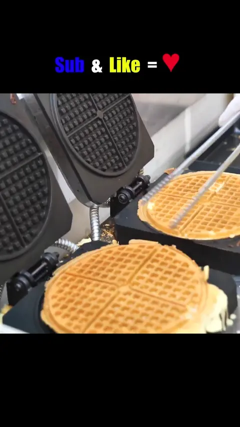 World's No. 1 Cream Bomb Waffle Restaurant _ Korean Street Food