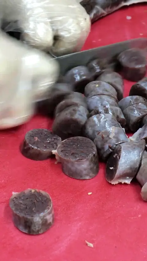 Korean Food Sundae, Pig Intestines Cutting Skills - Korean Street Food