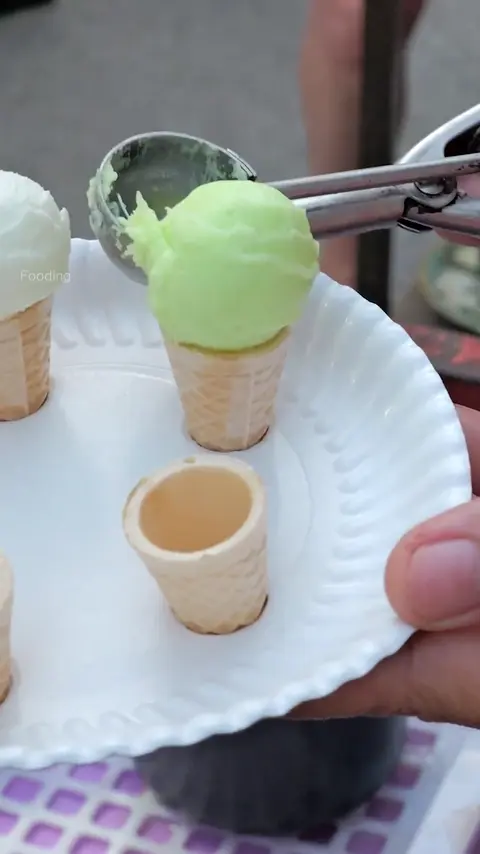 Only $1_! Ultra-mini ice cream cone set - Thai Street Food