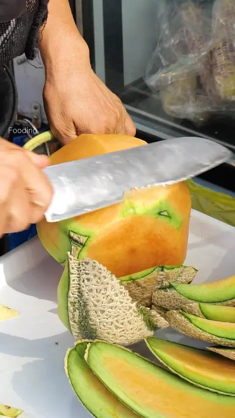 Amazing Golden Melon Cutting Skills in Namdaemun Market - Korean Street Food