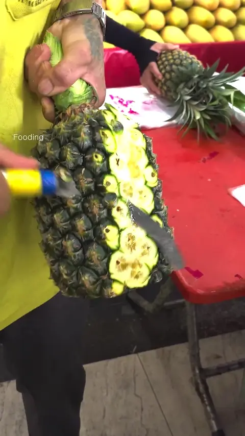 Honey Dripping__ Amazing Kaohsiung $1 Pineapple Cutting Skills - Taiwanese Street Food
