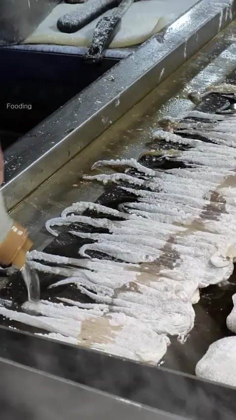 Awesome Skills_! Whole Grilled Squid - Korean Street Food