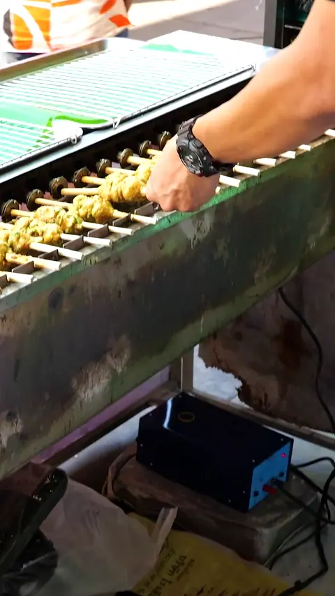 5 skewers a day! Must Try! Charcoal grilled skewers - Thai Street Food