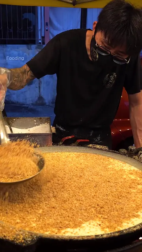 Peanut Bomb_! Amazing Giant Peanut Pancakes - Malaysian Street Food