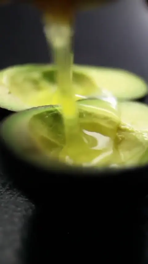 The best easy breakfast from avocado and eggs.