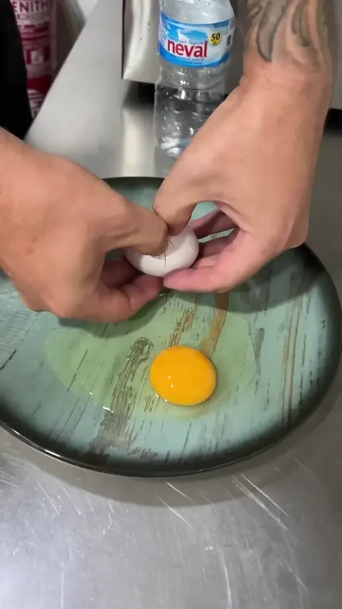 Egg Yolk Separation Hack Test! ?? (1)
