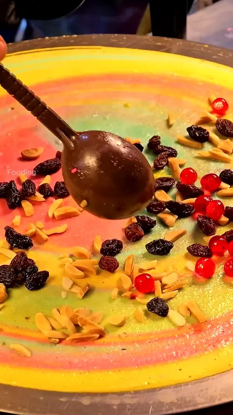 Must Try!! Rainbow Galaxy Crepe from a Girl with a Pretty Smile - Thai Street Food