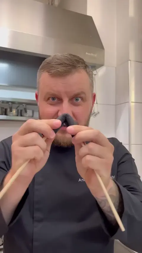 Lifehack with sushi sticks )))