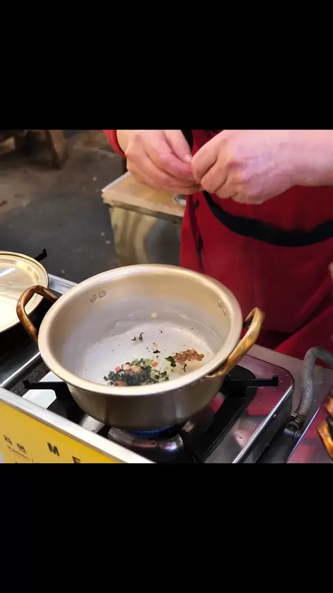Delicious JJapaguri Cooked By A Street Lady _ Korean Street Food