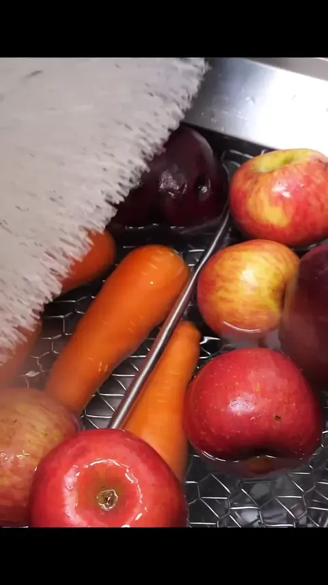 Good for health_! Mass production of juice made from fresh fruits and vegetables #[13]