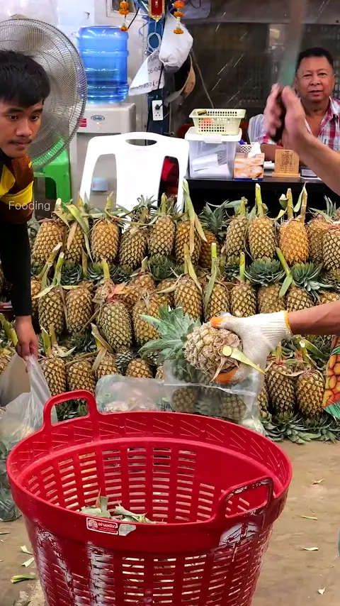 Must Try! Amazing Pineapple Cutting Skills - Fruit Cutting Skills - Thai Street Food