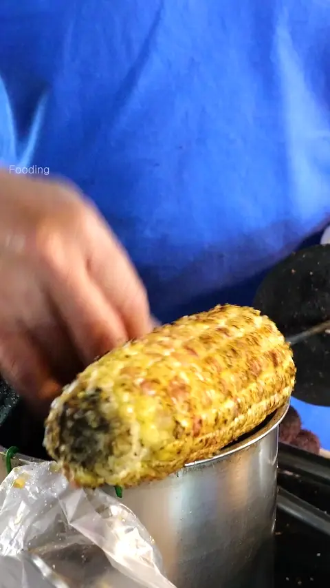 Must Try! Amazing Taiwanese Master's Grilled Butter Corn Skewers - Taiwanese Street Food