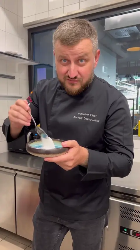 Lifehack wit sugar and salt.