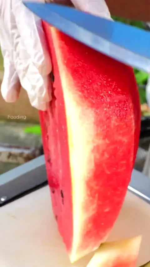 Must Eat! Amazing Bright red Watermelon Cutting in East Asia - Fruit cutting skills