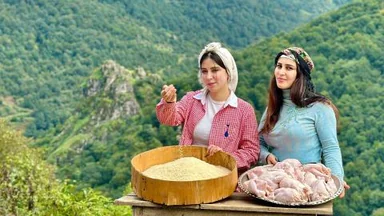 چێشتلێنان و دابەشکردنی 50 قاپ پۆلۆی زێرەشک لەگەڵ هەژاران