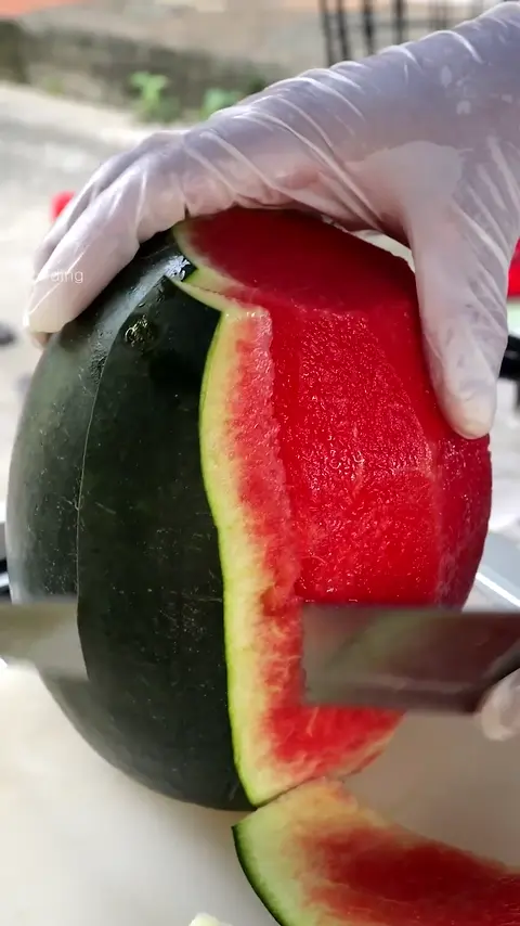 Street Fruit Cart in Thailand - Watermelon Cutting Skills