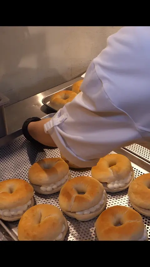 Unique visual! Making a bagel filled with fresh strawberries _ korean bakery #[13]