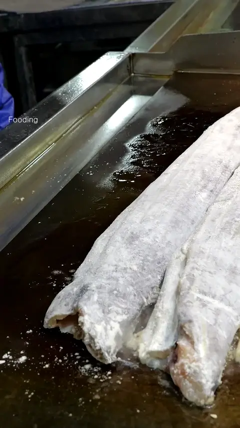 Amazing Grilled Cutlassfish Cooked Directly At a Fish Shop - Korean Street Food