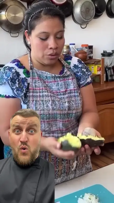 Avocado Splitting Hack Without a Knife! ??