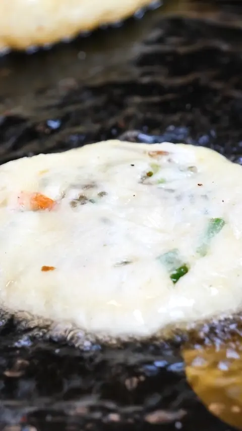 The Famous Vegetable Korean Pancake ''Hotteok'' at Namdaemun Market