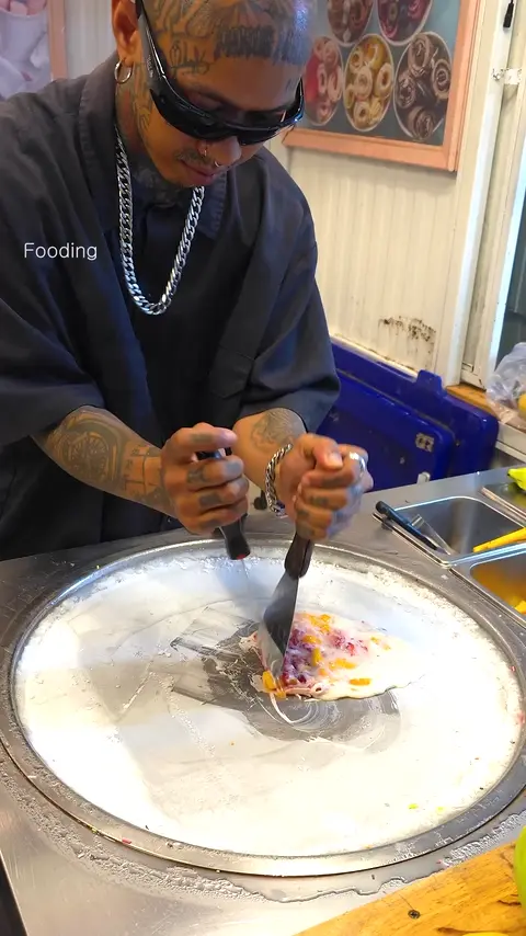 Amazing Full Body Tattoo Brother's Iron Plate Ice cream - Thai Street Food
