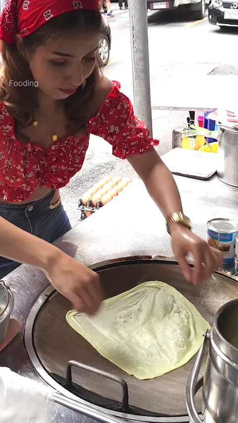 Amazing Chocolate Roti By Puy Roti Lady - Thai Street Food