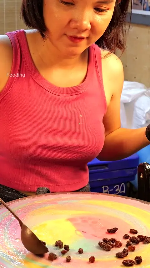 Amazing Rainbow Galaxy Crepes from Girl with a Pretty Smile - Thai Street Food