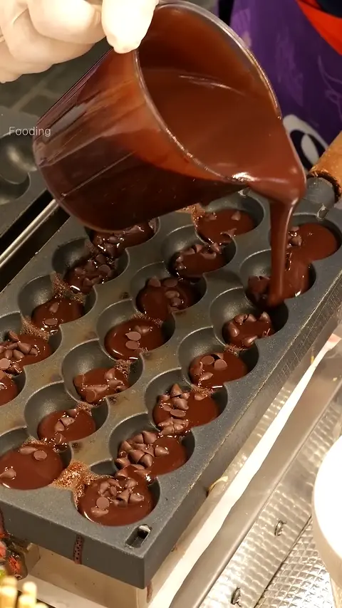Just one bite! Amazing Bubble Waffle Skewers - Thai Street Food