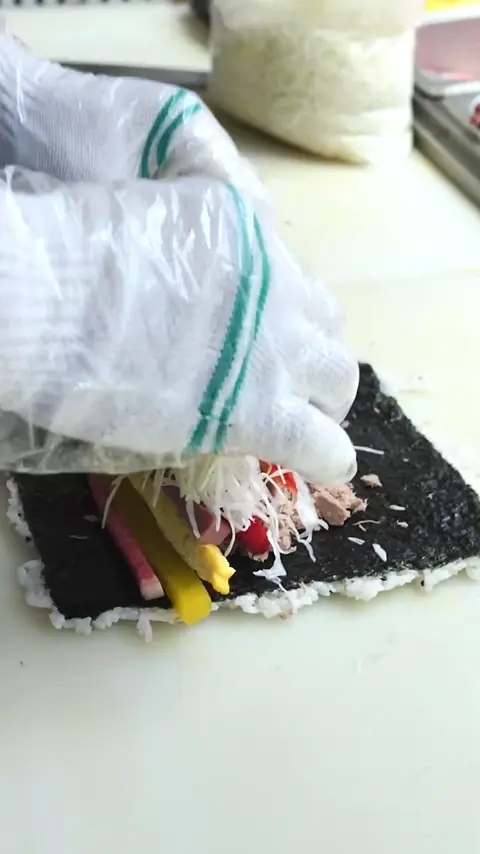 The Largest Tuna Kimbap In Korea