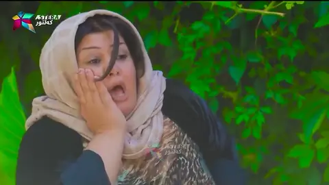 عه‌بۆ بۆ كه‌ره‌كه‌ی باوكی - عینادی لۆ له‌گه‌ل باوكم ده‌كه‌ی؟