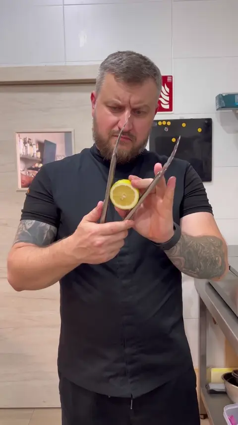Life Hack- How to Squeeze Lemon Juice Using Meat Tongs