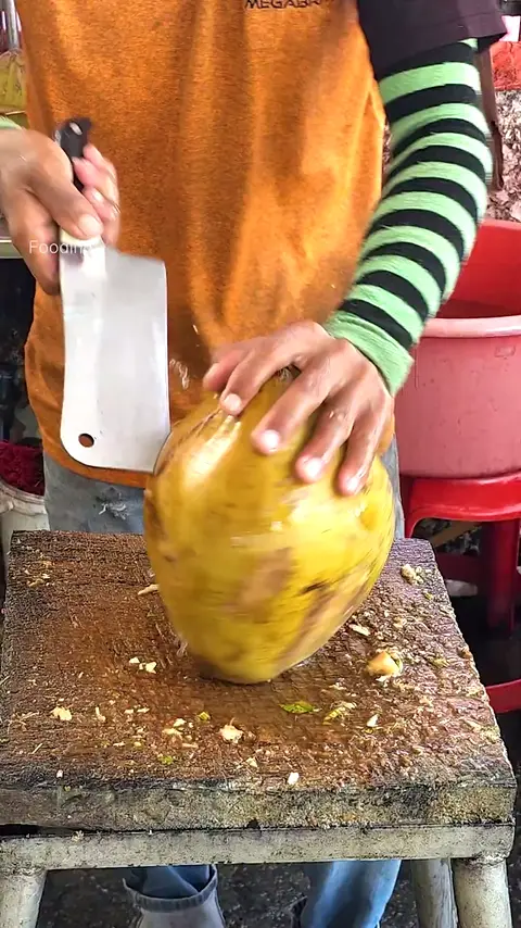 Satisfying!! Cool Guy's Only $0.7 Coconut Cutting Skills - Fruit Cutting Skills