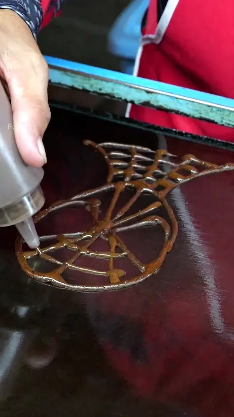 Making Spider-Man Crepes from Mr. Dancing Spider-Man  - Thai Street Food