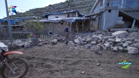 به‌هۆكاری نه‌بوونی تۆڕی مۆبایل، به‌ مانتۆر ده‌چێته‌ شوێنێك تۆری مۆبایلی لێبێت.
