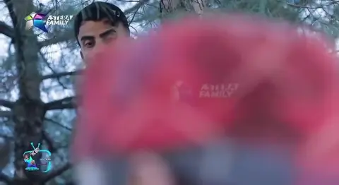 جادر داوای ١٠ دەفتەر دەکات