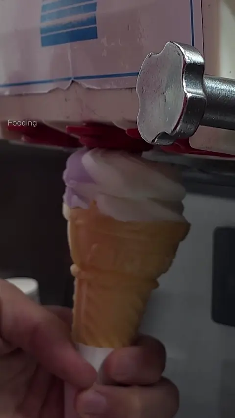The Most Famous 32cm Ice Cream in Hongdae - Korean Street Food