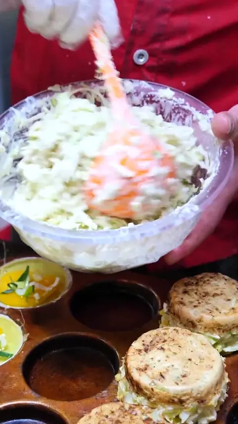 Ingredient Bomb, Fist-Sized Egg Bread Omiyaki - Korean Street Food