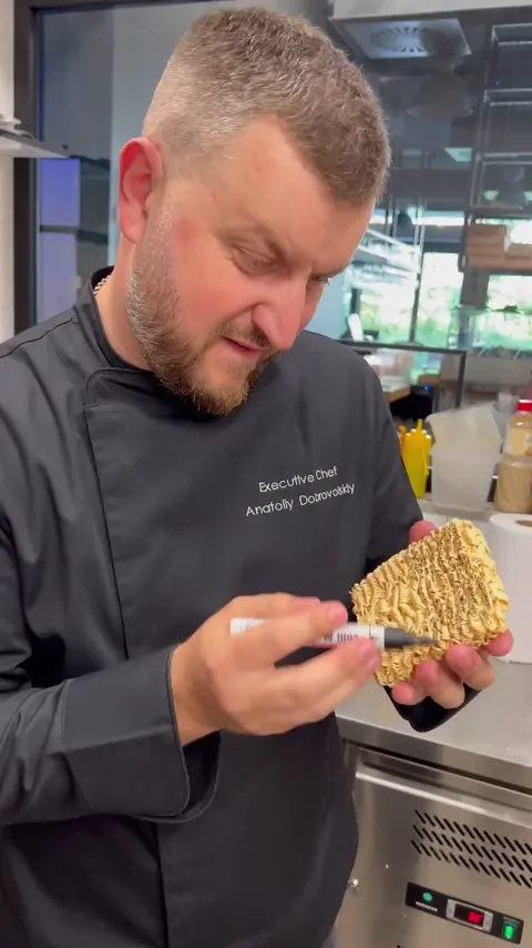 The life hack with noodles.
