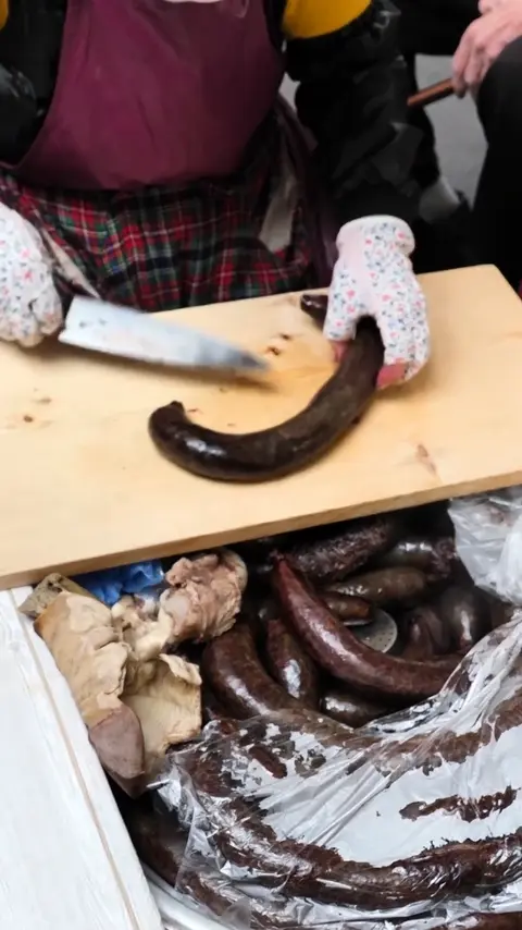 줄서지마세요!! 장사접은지 두달째인 광장시장 3시 50분 순대 할머니 _ 이젠 추억속으로 _ Korean Street Sundae _ Korean Street Food