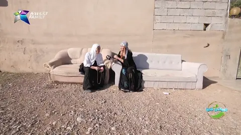 باسی كارو پیشه‌ی ڕۆژانه‌ی خۆی ده‌كات.
