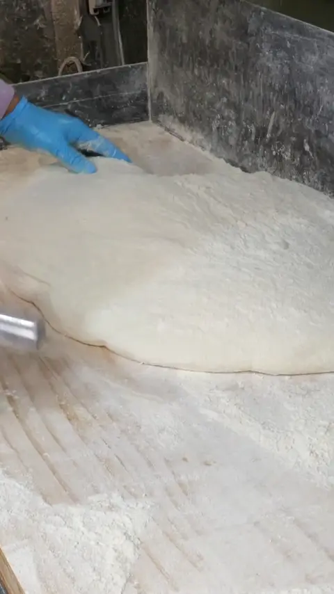The Process Of Making Amazing Pretzels _ Korean Street Food