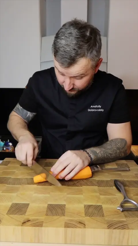 Lifehack with carrot.
