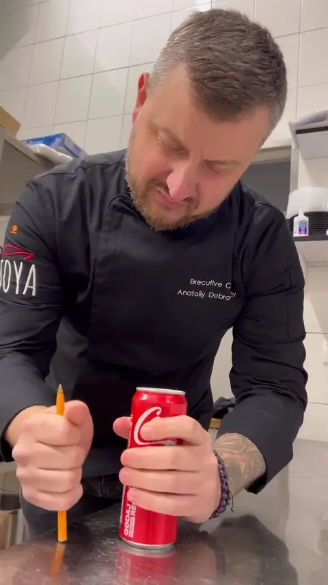 Lifehack how to open a can of soda.