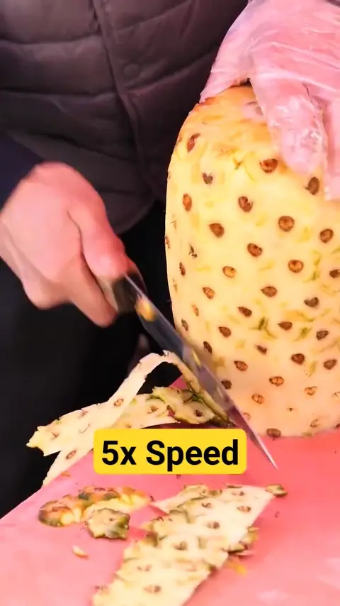 Ninza Cut The Sweet Pineapple Carefully - Korean Street Food