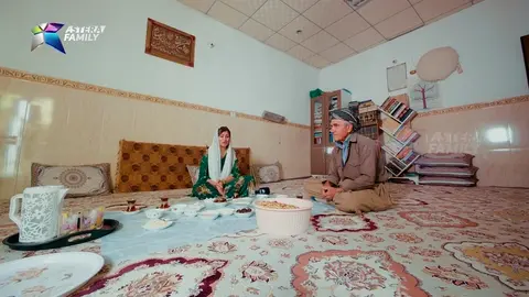 به‌ده‌م نان خواردنی نانی به‌یانی خوێندنه‌وه‌ی شعر.