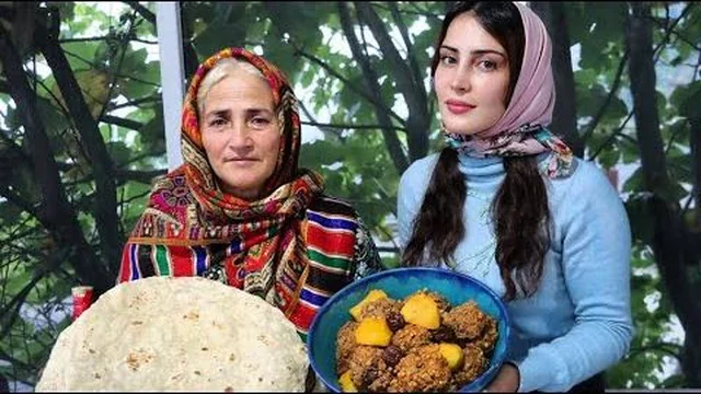 لێنانی کفتە تەبریزی بەتام لە کەش و هەوای باراناویدا