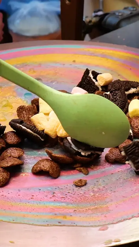 Crazy Topping Bomb_! Rainbow Galaxy Crepe from a Girl with a Pretty Smile - Thai Street Food