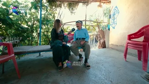 مام ته‌های قسه‌خۆش شای له‌گه‌ڵ نیگار ده‌كات